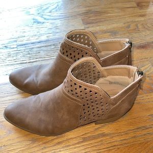 Maurice’s Ankle Booties Size 10